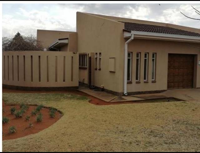 3 BEDROOM HOUSE FOR SALE IN WOLMARANSSTAD